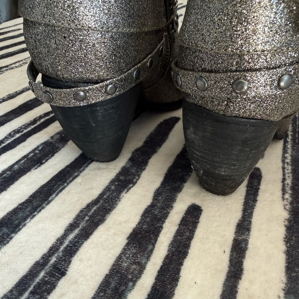 Fashion, sparkle ankle cowboy boots ❤️ - Picture 7 of 9
